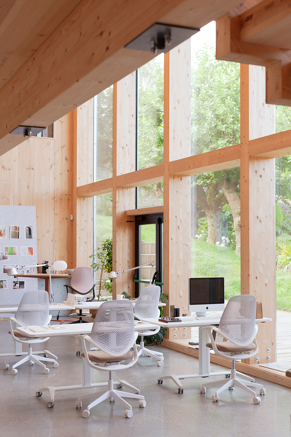 forma 5 muebles de oficina sostenibles adeyakabcn